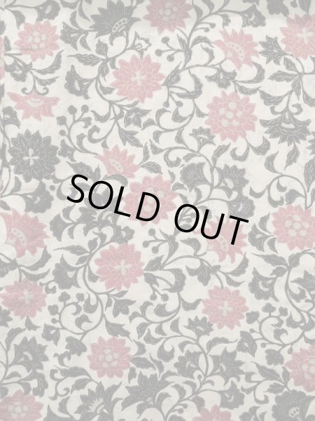 画像4: K1209J  羽織 女性用着物 更紗 化繊   白,  【中古】 【USED】 【リサイクル】 ★★☆☆☆ (4)