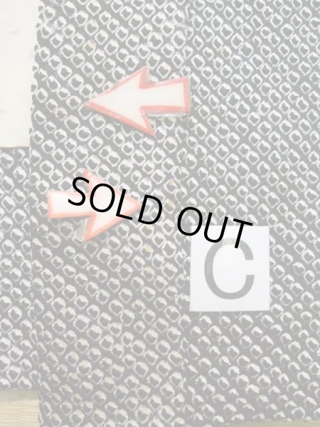 画像16: K1209R  羽織 女性用着物  シルク（正絹） ヘザー（杢）  黒, 抽象的模様 【中古】 【USED】 【リサイクル】 ★★☆☆☆ (16)