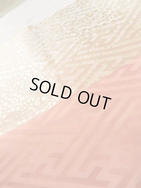 画像15: K1222B  振袖 女性用着物  シルク(正絹) 淡い 薄い ローズ, ぼたん 【中古】 【USED】 【リサイクル】 ★★★★☆ (15)