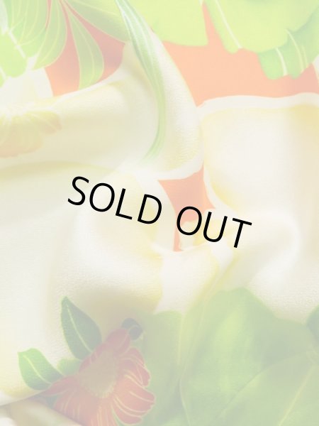 画像17: K1222C  振袖 女性用着物  シルク（正絹）   オレンジ, 花 【中古】 【USED】 【リサイクル】 ★★☆☆☆ (17)