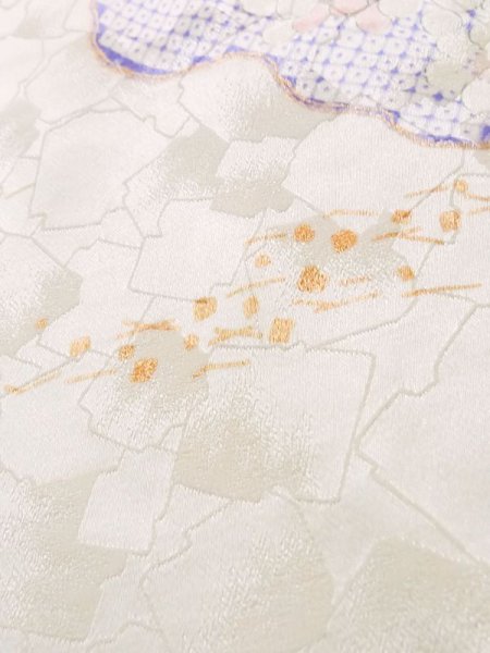 画像10: K1222D Mint  振袖 女性用着物 百合 シルク(正絹)   オフ ホワイト, ぼたん 【中古】 【USED】 【リサイクル】 ★★★★☆ (10)