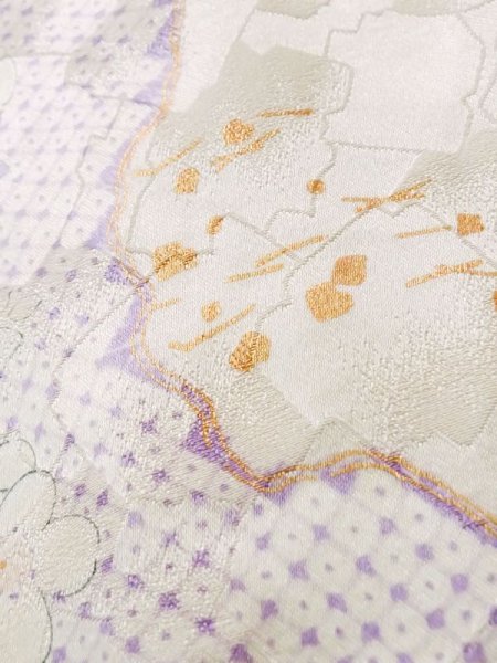 画像11: K1222D Mint  振袖 女性用着物 百合 シルク(正絹)   オフ ホワイト, ぼたん 【中古】 【USED】 【リサイクル】 ★★★★☆ (11)