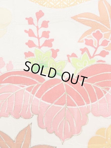 画像10: K1222E  振袖 女性用着物  シルク（正絹） 淡い  黄緑色, 菊 【中古】 【USED】 【リサイクル】 ★★☆☆☆ (10)