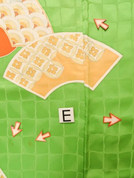 画像23: K1222E  振袖 女性用着物  シルク（正絹） 淡い  黄緑色, 菊 【中古】 【USED】 【リサイクル】 ★★☆☆☆ (23)