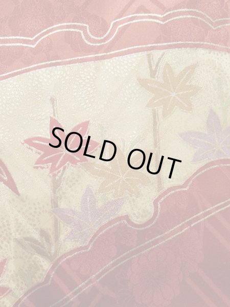 画像9: K1222H  振袖 女性用着物 雪輪 シルク(正絹)   朱赤, 梅 【中古】 【USED】 【リサイクル】 ★★★☆☆ (9)