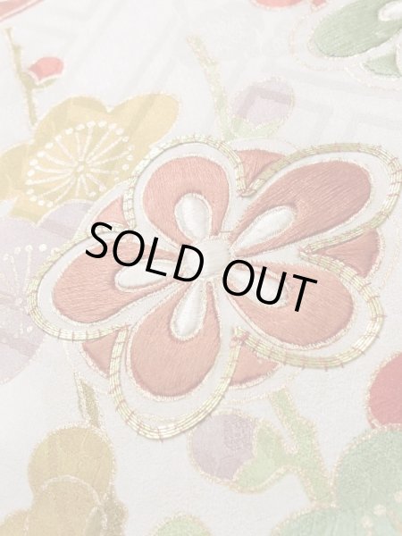 画像13: K1222H  振袖 女性用着物 雪輪 シルク(正絹)   朱赤, 梅 【中古】 【USED】 【リサイクル】 ★★★☆☆ (13)