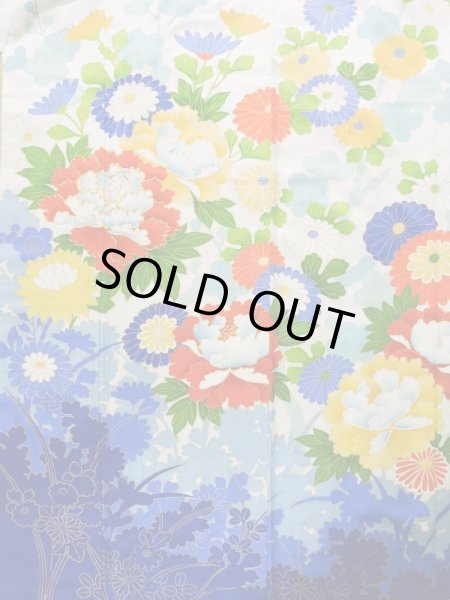 画像4: K1222I  振袖 女性用着物  シルク(正絹)   オフ ホワイト, ぼたん 【中古】 【USED】 【リサイクル】 ★★☆☆☆ (4)