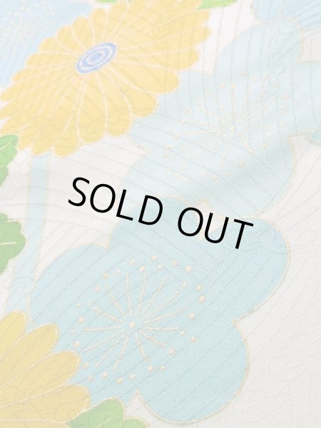 画像13: K1222I  振袖 女性用着物  シルク(正絹)   オフ ホワイト, ぼたん 【中古】 【USED】 【リサイクル】 ★★☆☆☆ (13)