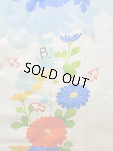 画像19: K1222I  振袖 女性用着物  シルク(正絹)   オフ ホワイト, ぼたん 【中古】 【USED】 【リサイクル】 ★★☆☆☆ (19)