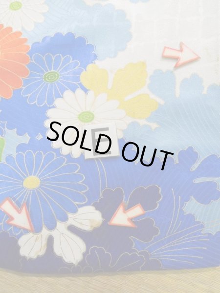 画像22: K1222I  振袖 女性用着物  シルク(正絹)   オフ ホワイト, ぼたん 【中古】 【USED】 【リサイクル】 ★★☆☆☆ (22)