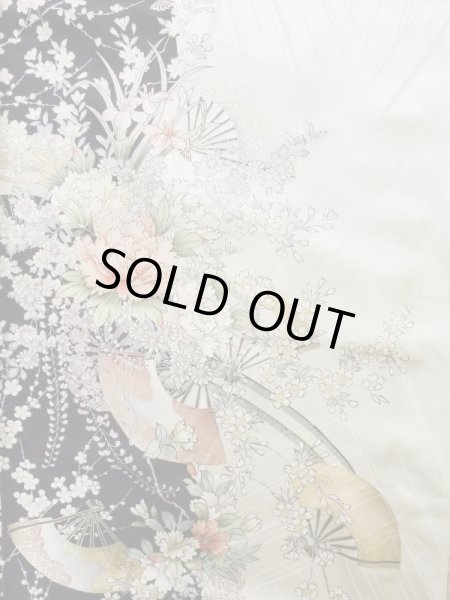 画像5: K1222J  振袖 女性用着物 花車 シルク（正絹）   黒, 花 【中古】 【USED】 【リサイクル】 ★★★★☆ (5)