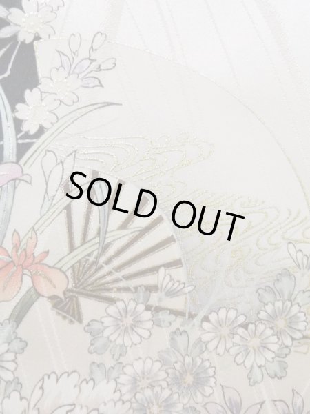 画像8: K1222J  振袖 女性用着物 花車 シルク（正絹）   黒, 花 【中古】 【USED】 【リサイクル】 ★★★★☆ (8)