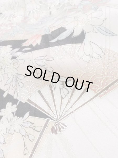 画像13: K1222J  振袖 女性用着物 花車 シルク（正絹）   黒, 花 【中古】 【USED】 【リサイクル】 ★★★★☆ (13)