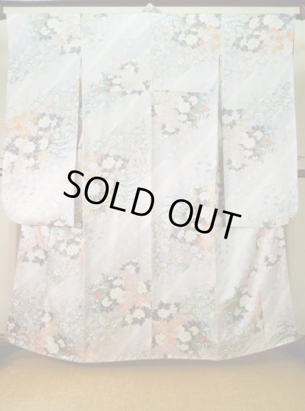 画像2: K1222M  振袖 女性用着物  シルク（正絹） 薄い  藤, ぼたん 【中古】 【USED】 【リサイクル】 ★★☆☆☆ (2)