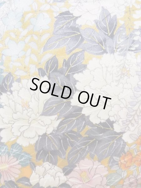 画像9: K1222M  振袖 女性用着物  シルク（正絹） 薄い  藤, ぼたん 【中古】 【USED】 【リサイクル】 ★★☆☆☆ (9)