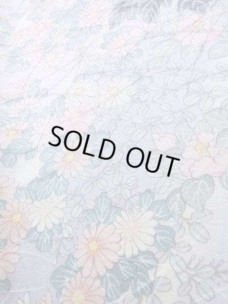 画像10: K1222M  振袖 女性用着物  シルク（正絹） 薄い  藤, ぼたん 【中古】 【USED】 【リサイクル】 ★★☆☆☆ (10)