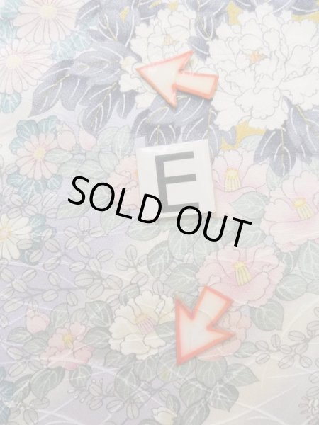 画像21: K1222M  振袖 女性用着物  シルク（正絹） 薄い  藤, ぼたん 【中古】 【USED】 【リサイクル】 ★★☆☆☆ (21)