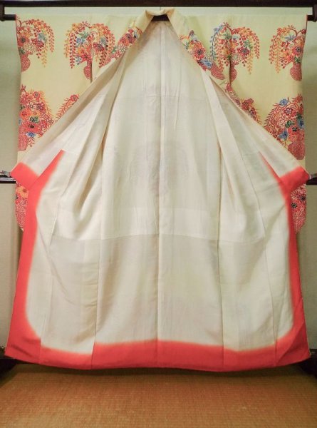 画像3: K1222N  振袖 女性用着物  シルク(正絹)   クリーム, 花 【中古】 【USED】 【リサイクル】 ★★☆☆☆ (3)