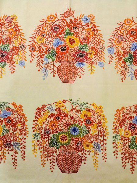 画像5: K1222N  振袖 女性用着物  シルク(正絹)   クリーム, 花 【中古】 【USED】 【リサイクル】 ★★☆☆☆ (5)