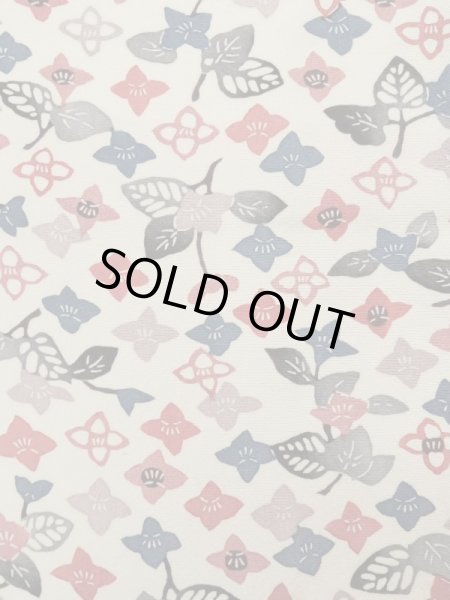 画像5: L0119T  小紋 女性用着物  シルク(正絹) 淡い  オフ ホワイト, 花 【中古】 【USED】 【リサイクル】 ★★★☆☆ (5)