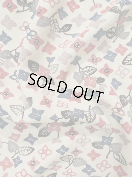 画像10: L0119T  小紋 女性用着物  シルク(正絹) 淡い  オフ ホワイト, 花 【中古】 【USED】 【リサイクル】 ★★★☆☆ (10)