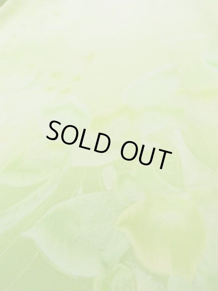 画像11: L0120D  小紋 女性用着物  シルク（正絹） シャイニーな クリーミーな 黄緑色, 花 【中古】 【USED】 【リサイクル】 ★★☆☆☆ (11)