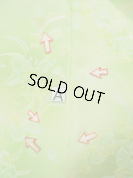 画像15: L0120D  小紋 女性用着物  シルク（正絹） シャイニーな クリーミーな 黄緑色, 花 【中古】 【USED】 【リサイクル】 ★★☆☆☆ (15)