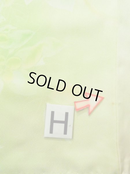 画像22: L0120D  小紋 女性用着物  シルク（正絹） シャイニーな クリーミーな 黄緑色, 花 【中古】 【USED】 【リサイクル】 ★★☆☆☆ (22)