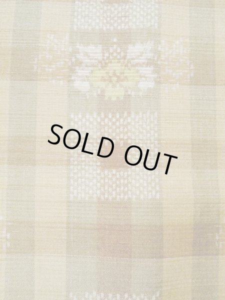 画像7: L0126T  織 女性用着物  シルク(正絹) 淡い  ベージュ, 花 【中古】 【USED】 【リサイクル】 ★☆☆☆☆ (7)