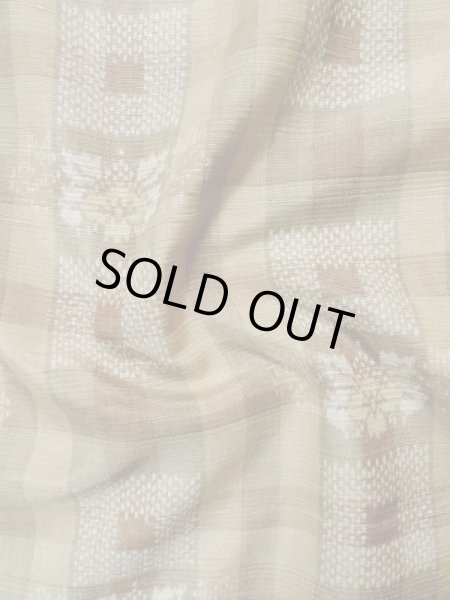 画像10: L0126T  織 女性用着物  シルク(正絹) 淡い  ベージュ, 花 【中古】 【USED】 【リサイクル】 ★☆☆☆☆ (10)