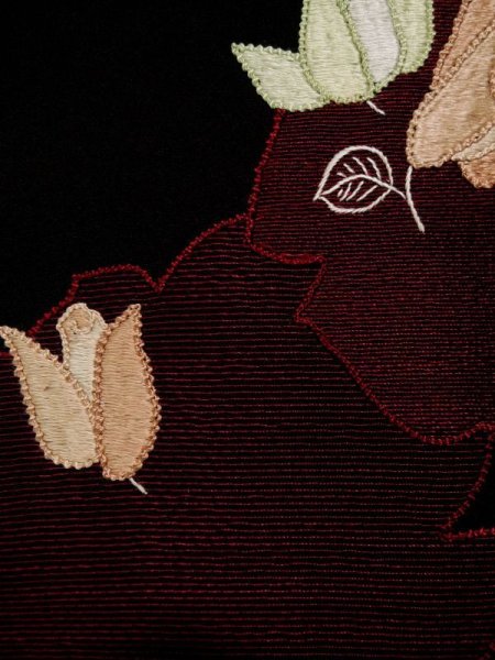 画像8: L0202U  羽織 女性用着物  シルク(正絹)   黒, 花 【中古】 【USED】 【リサイクル】 ★★★★☆ (8)