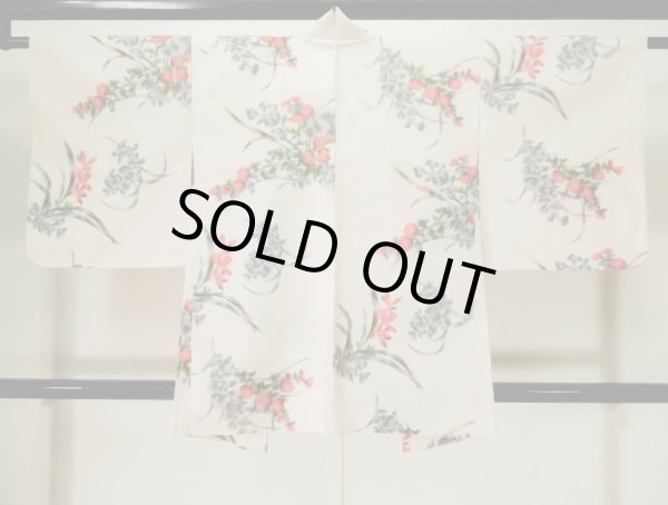 画像2: L0202V  羽織 女性用着物  シルク(正絹) 薄い  クリーム, 花 【中古】 【USED】 【リサイクル】 ★★★★★ (2)