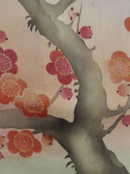 画像9: L0204A  留袖 女性用着物  シルク(正絹)   白, 梅 【中古】 【USED】 【リサイクル】 ★★☆☆☆ (9)