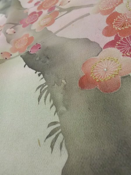画像12: L0204A  留袖 女性用着物  シルク(正絹)   白, 梅 【中古】 【USED】 【リサイクル】 ★★☆☆☆ (12)