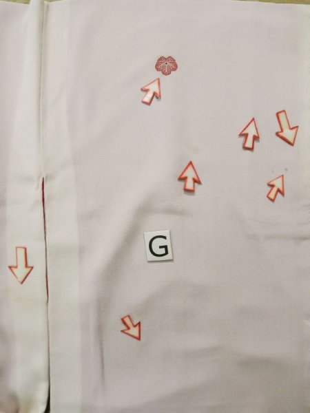 画像26: L0204A  留袖 女性用着物  シルク(正絹)   白, 梅 【中古】 【USED】 【リサイクル】 ★★☆☆☆ (26)