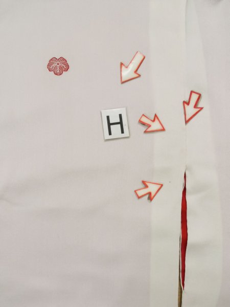 画像27: L0204A  留袖 女性用着物  シルク(正絹)   白, 梅 【中古】 【USED】 【リサイクル】 ★★☆☆☆ (27)