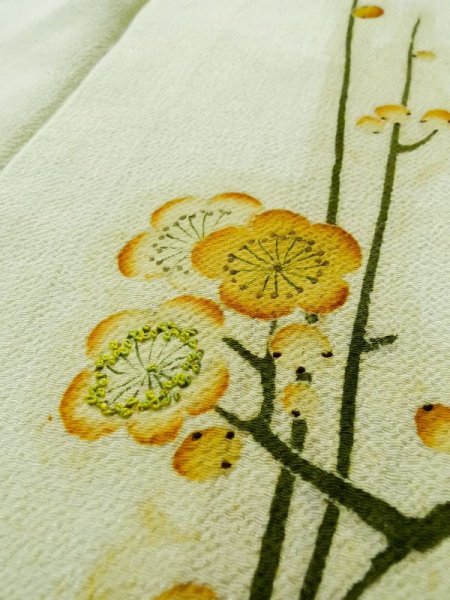 画像12: L0204B  留袖 女性用着物  シルク(正絹) 薄い シャーベット ティール(青緑), 梅 【中古】 【USED】 【リサイクル】 ★☆☆☆☆ (12)