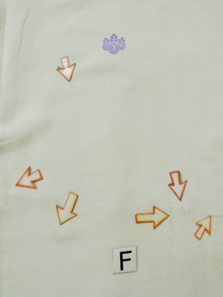 画像25: L0204B  留袖 女性用着物  シルク(正絹) 薄い シャーベット ティール(青緑), 梅 【中古】 【USED】 【リサイクル】 ★☆☆☆☆ (25)