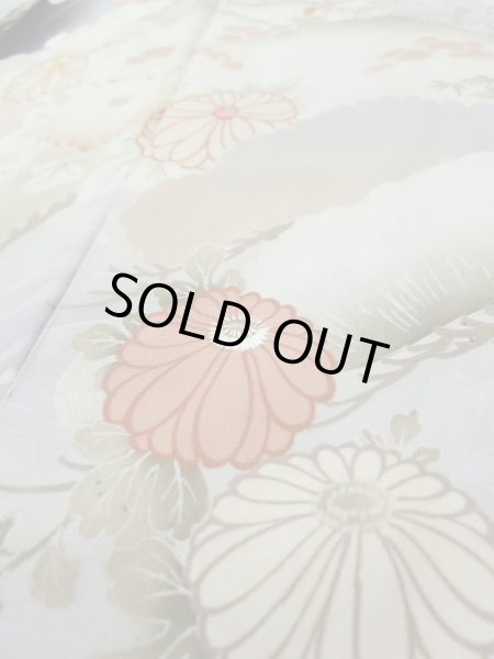 画像10: L0204E  留袖 女性用着物  シルク(正絹)   黒, 菊 【中古】 【USED】 【リサイクル】 ★★★☆☆ (10)