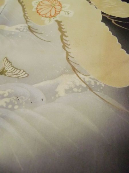 画像13: L0204E  留袖 女性用着物  シルク（正絹）   黒, 菊 【中古】 【USED】 【リサイクル】 ★★★☆☆ (13)