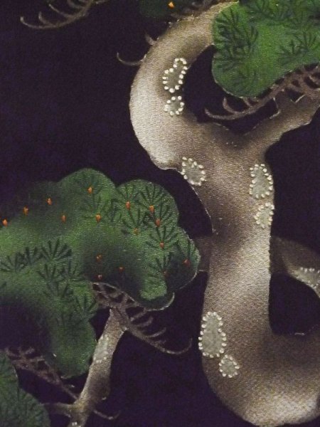 画像11: L0204G  留袖 女性用着物  シルク(正絹)   黒, 松/松葉 【中古】 【USED】 【リサイクル】 ★★☆☆☆ (11)