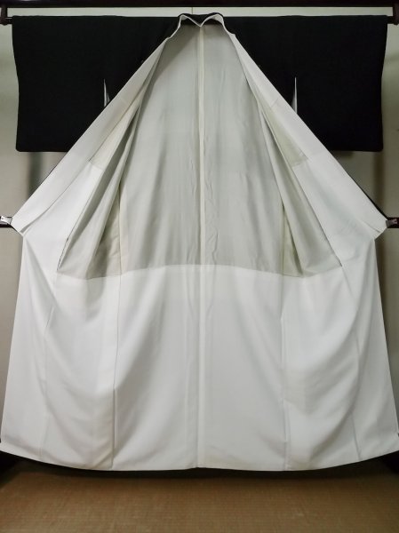 画像3: L0204I  留袖 女性用着物 霞文、雉柄 シルク(正絹)   黒, 梅 【中古】 【USED】 【リサイクル】 ★★★☆☆ (3)