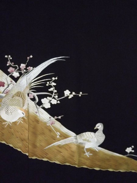 画像5: L0204I  留袖 女性用着物 霞文、雉柄 シルク(正絹)   黒, 梅 【中古】 【USED】 【リサイクル】 ★★★☆☆ (5)