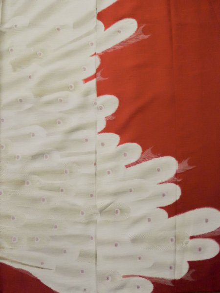 画像6: L0204K  振袖 女性用着物  シルク(正絹)   朱赤, 孔雀 【中古】 【USED】 【リサイクル】 ★★☆☆☆ (6)