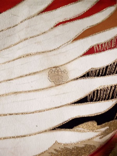 画像5: L0204L  振袖 女性用着物  シルク(正絹)   クリーム, 花 【中古】 【USED】 【リサイクル】 ★☆☆☆☆ (5)