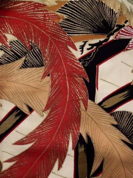 画像15: L0204L  振袖 女性用着物  シルク(正絹)   クリーム, 花 【中古】 【USED】 【リサイクル】 ★☆☆☆☆ (15)