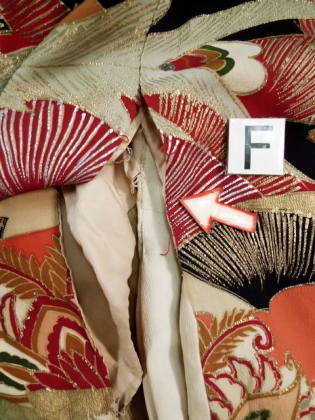 画像37: L0204L  振袖 女性用着物  シルク(正絹)   クリーム, 花 【中古】 【USED】 【リサイクル】 ★☆☆☆☆ (37)