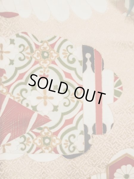 画像13: L0204N  振袖 女性用着物  シルク(正絹)   クリーム, 花 【中古】 【USED】 【リサイクル】 ★☆☆☆☆ (13)