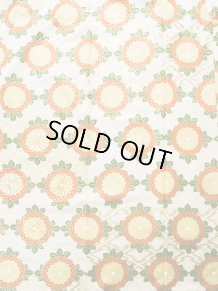 画像8: L0204P  振袖 女性用着物  シルク(正絹) シャイニーな  オフ ホワイト, 菊 【中古】 【USED】 【リサイクル】 ★★★☆☆ (8)