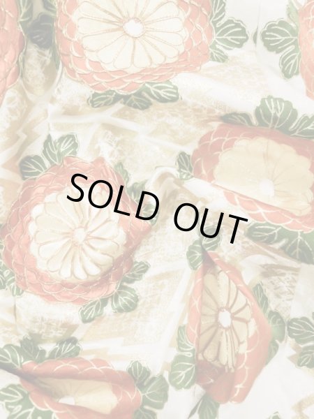 画像14: L0204P  振袖 女性用着物  シルク(正絹) シャイニーな  オフ ホワイト, 菊 【中古】 【USED】 【リサイクル】 ★★★☆☆ (14)